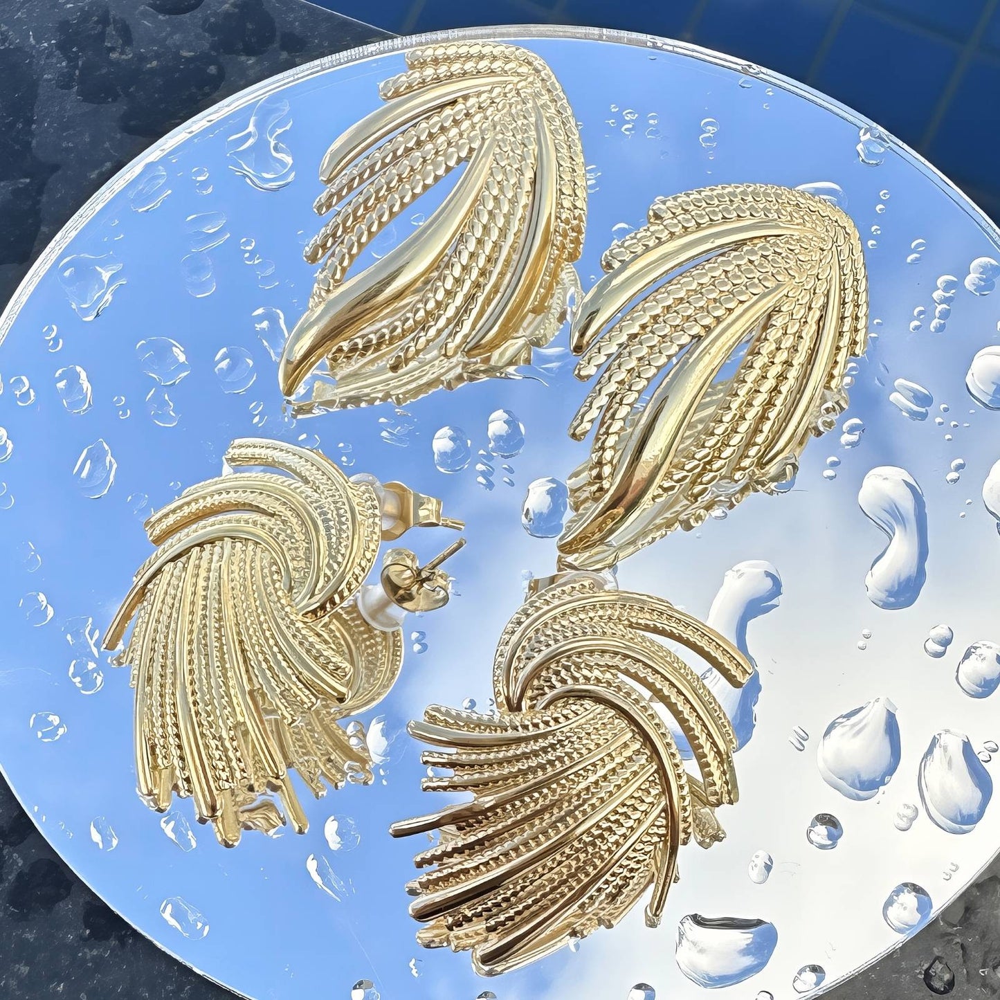 FÜLBEVALÓ, 18K ARANYOZOTT NEMESACÉL